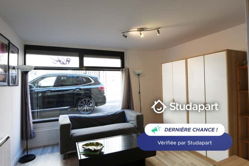 Mieszkanie do wynajęcia za 900 € miesięcznie w mieście Lille, Rue Adolphe