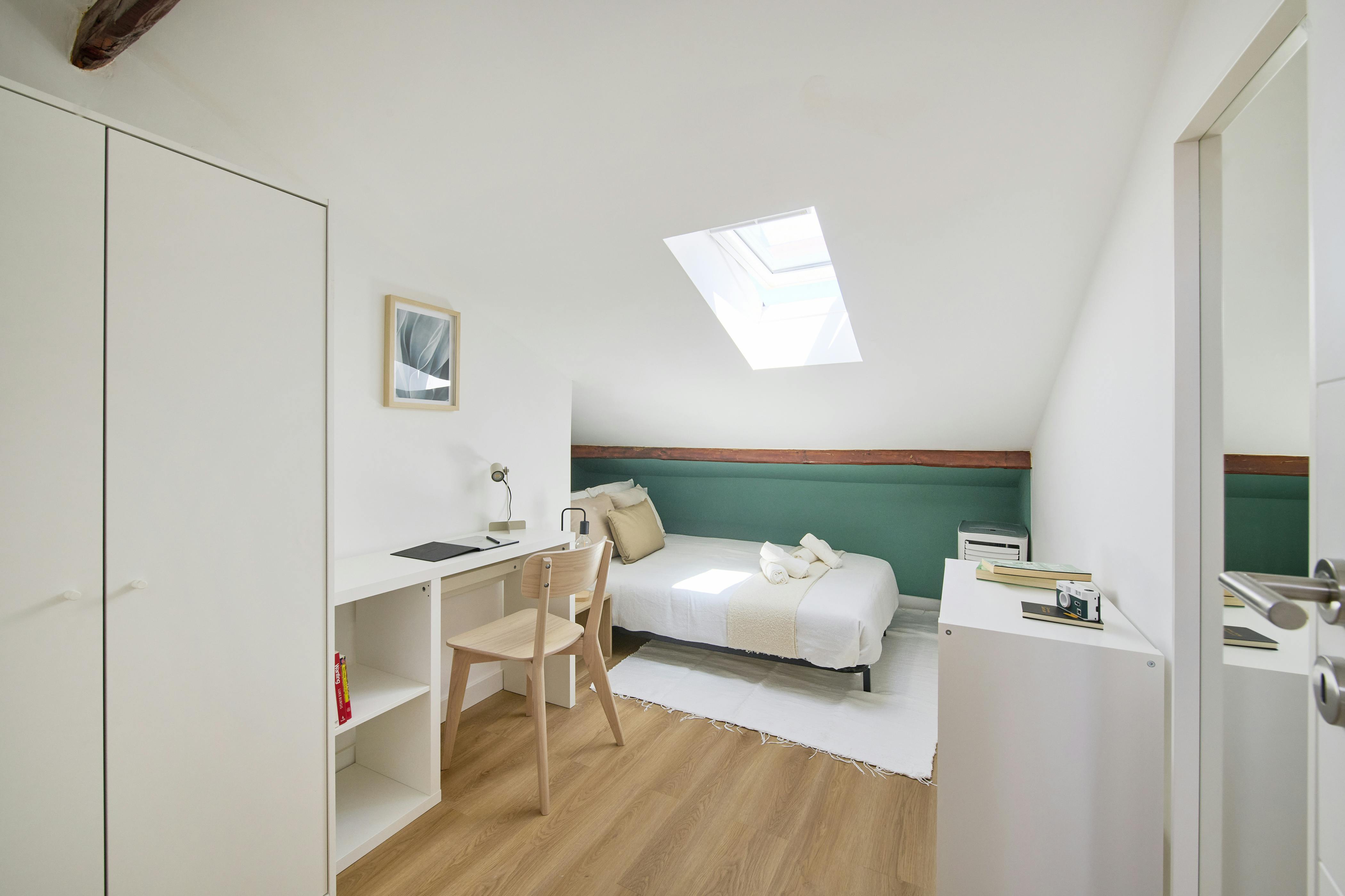 Private room for rent for €775 per month in Lisbon, Rua Francisco Sanches