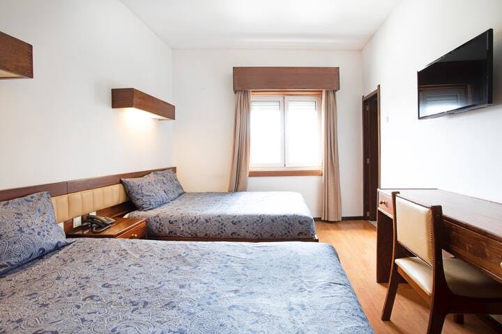 Private room for rent for €800 per month in São João da Madeira, Rua Dr. Maciel