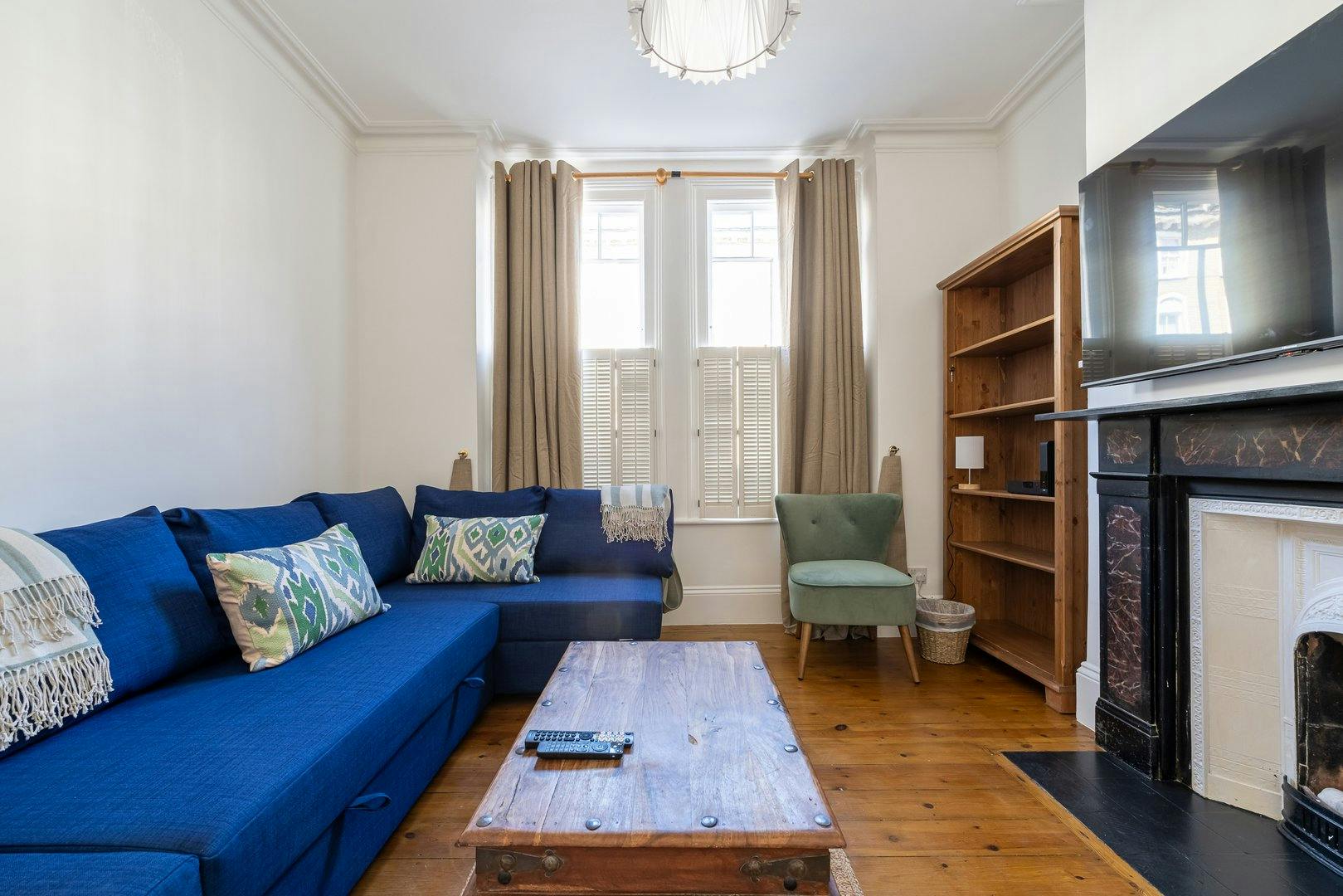 Apartment London, 2 beds, 44m² — photo 3