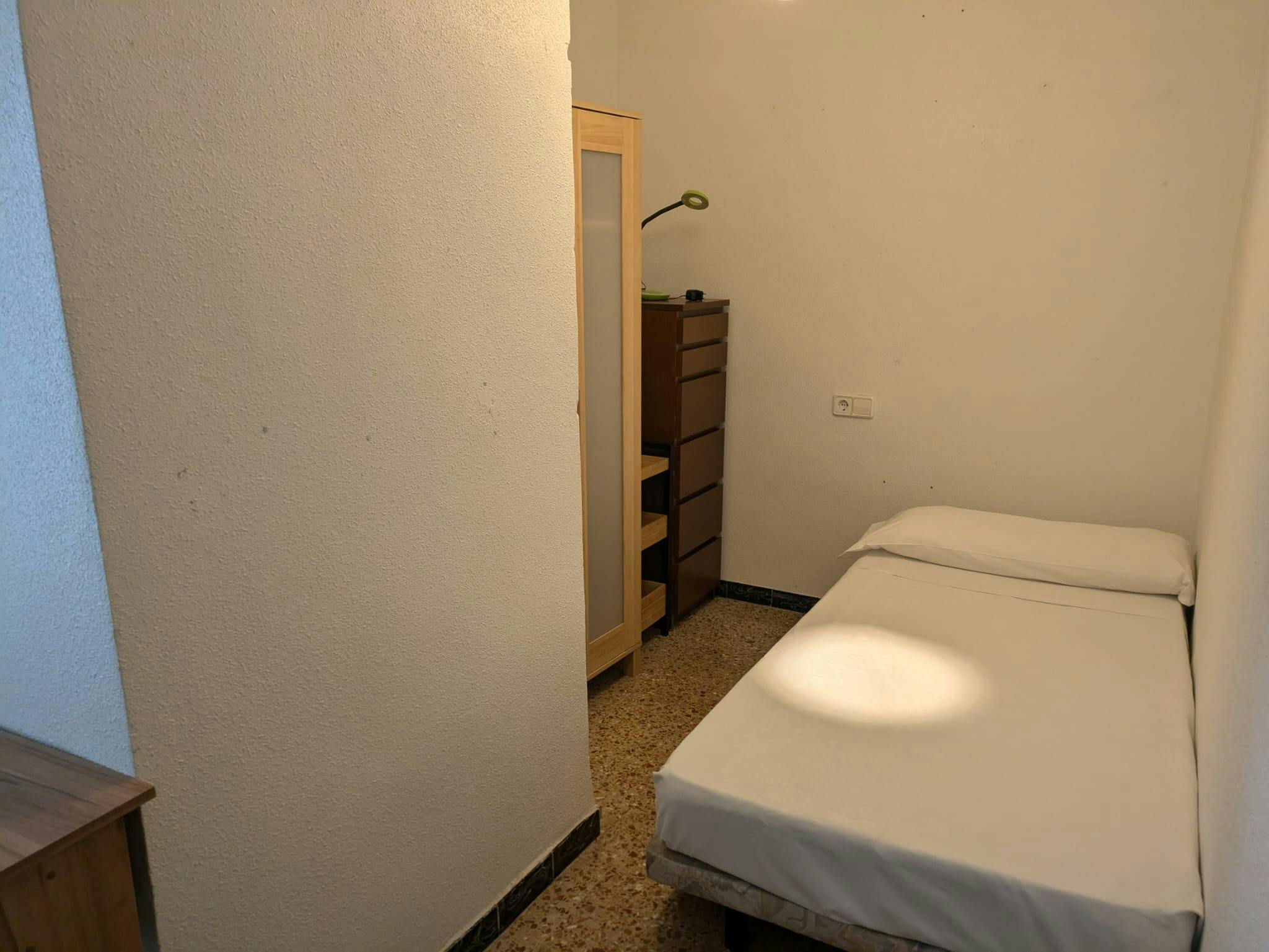 Private room for rent for €300 per month in Murcia, Calle Cartagena