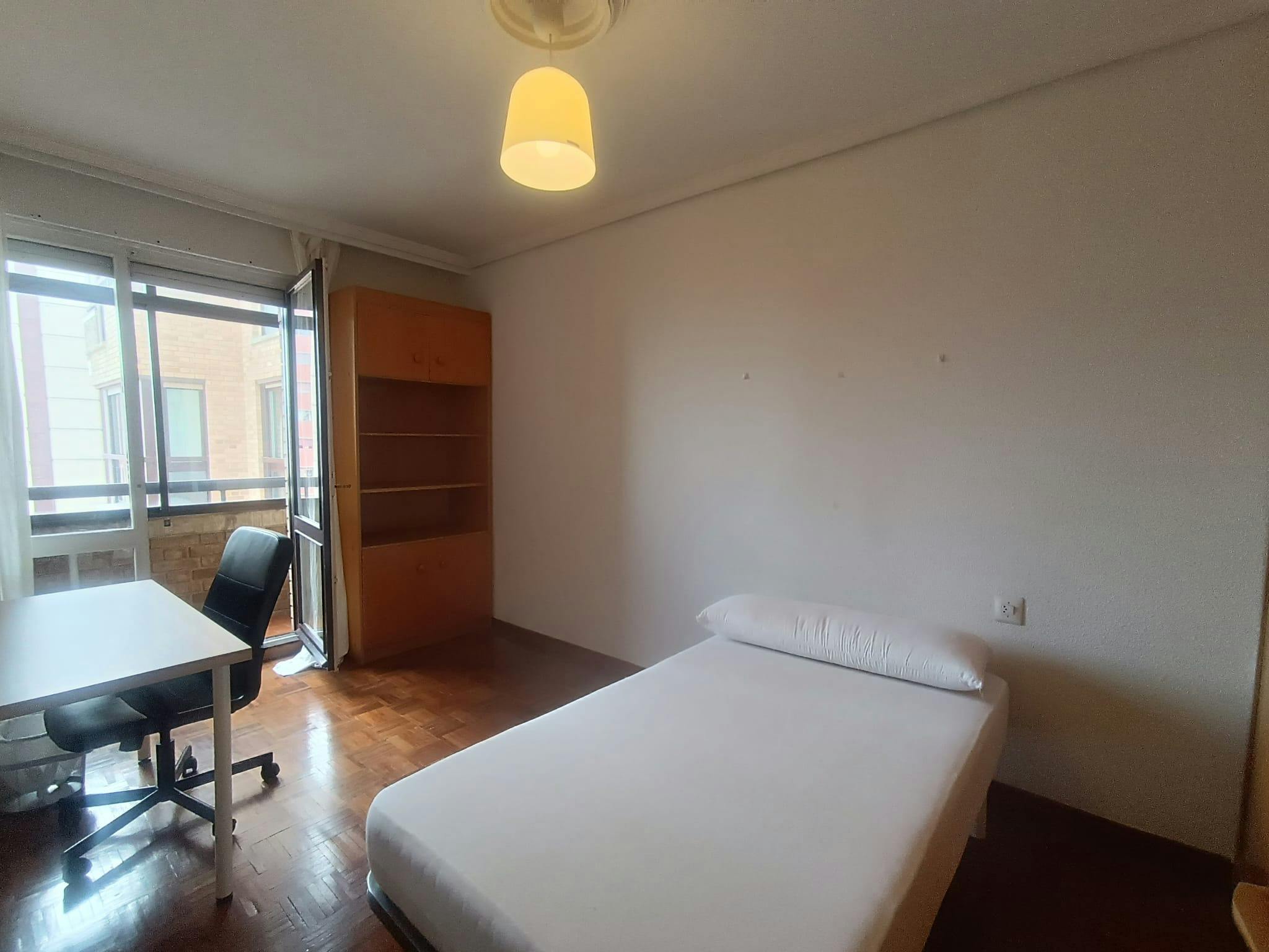 Avenida de Sancho El Fuerte, Pamplona preview