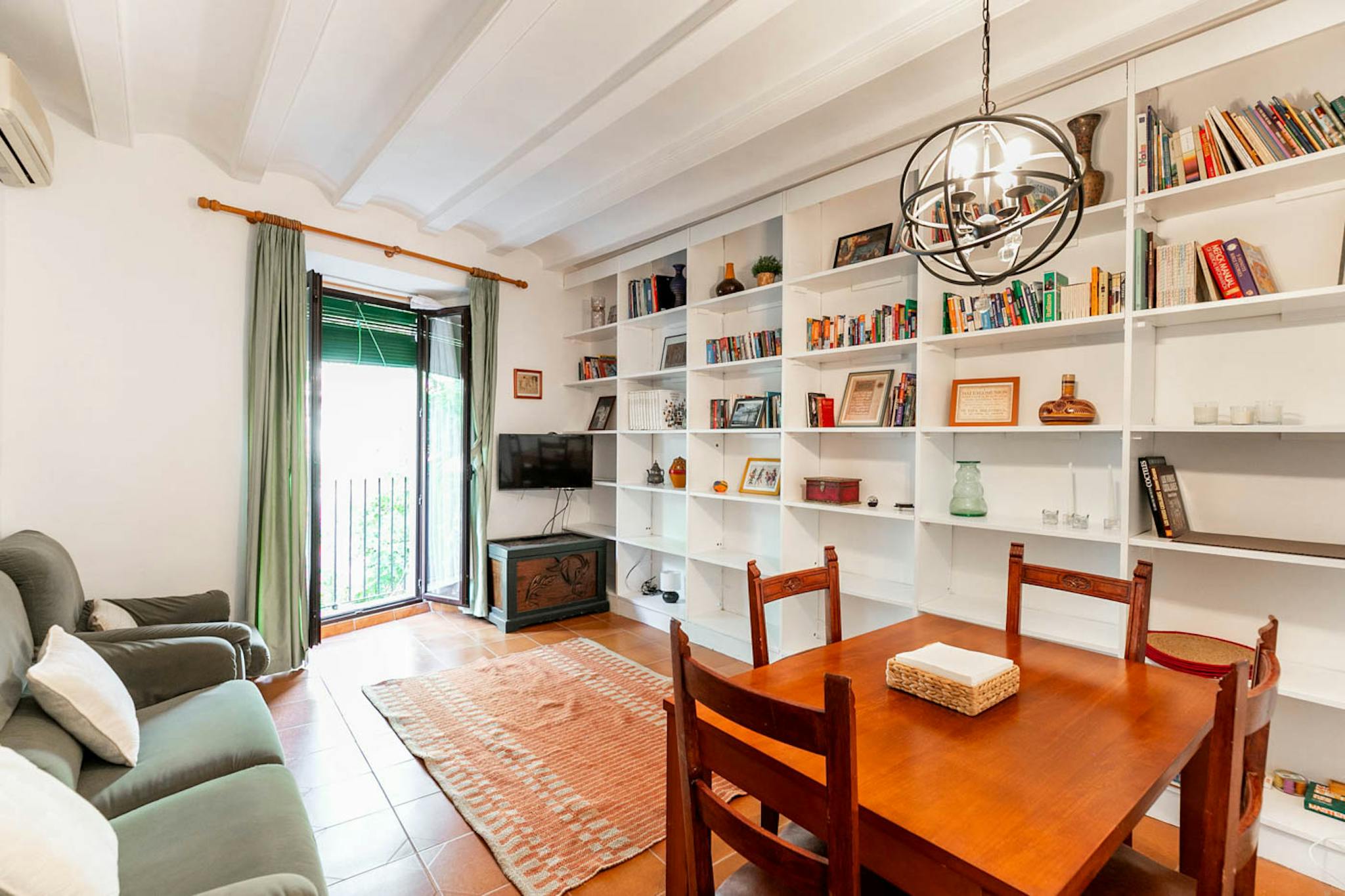 Carrer del Portal Nou, Barcelona preview