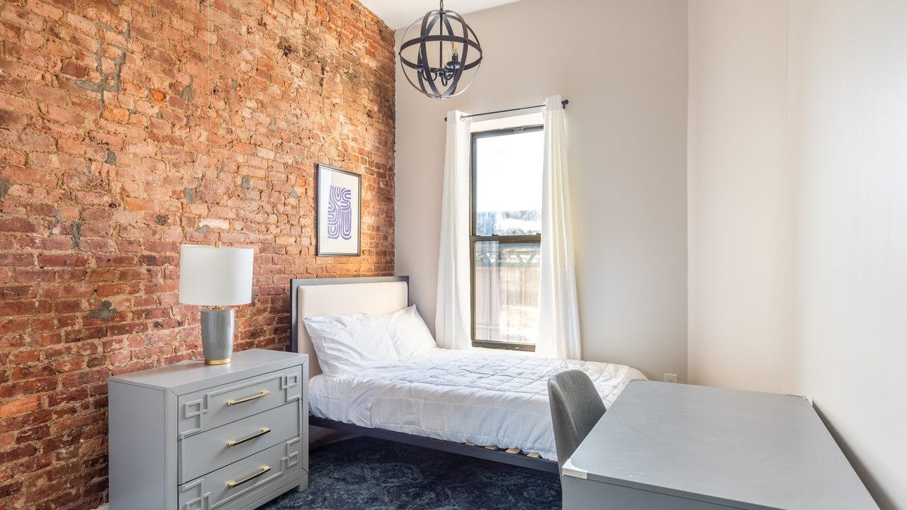 Broadway, Brooklyn, NY preview
