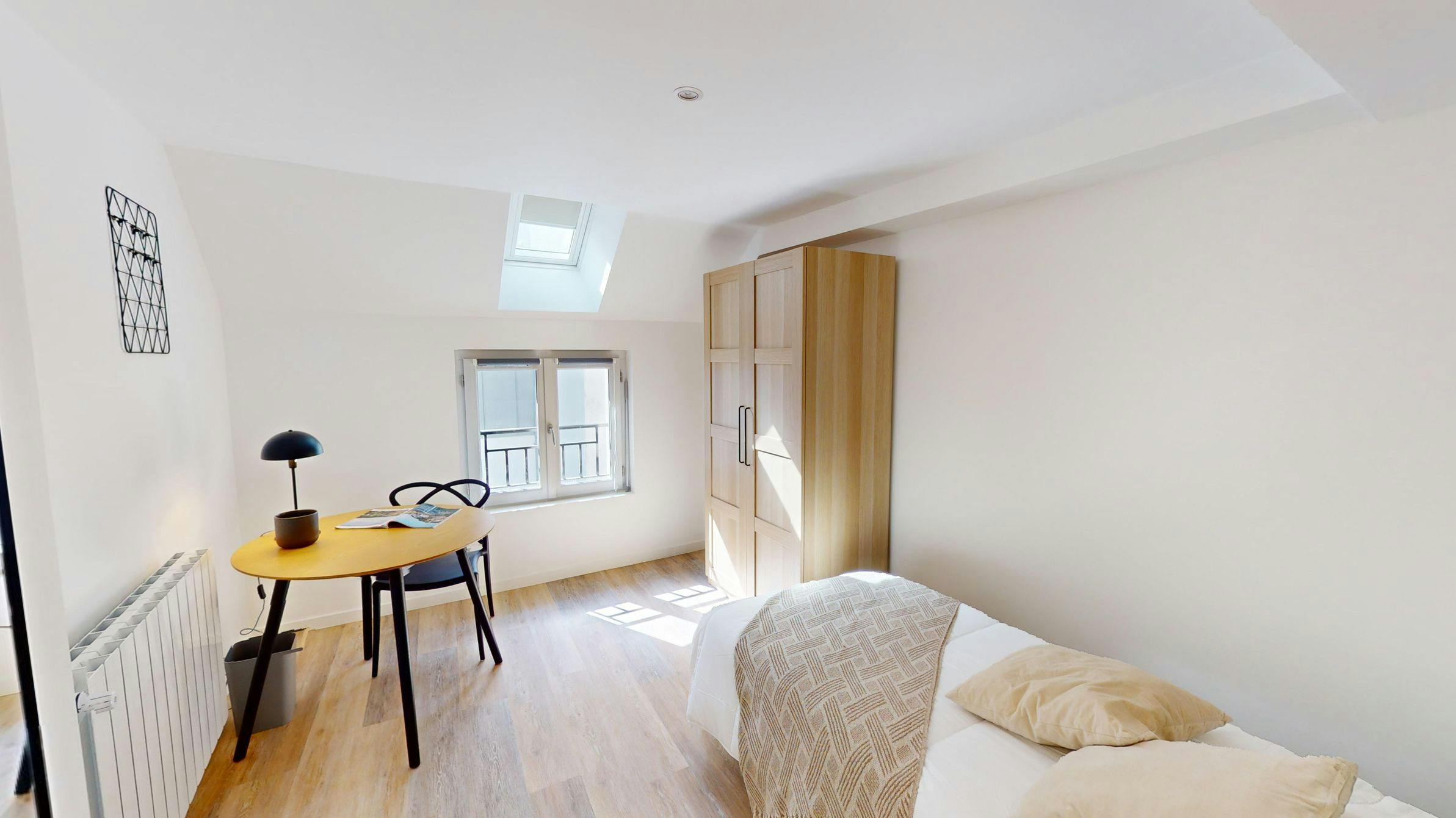 Single room Paris, 1 bed, 13m² — photo 4