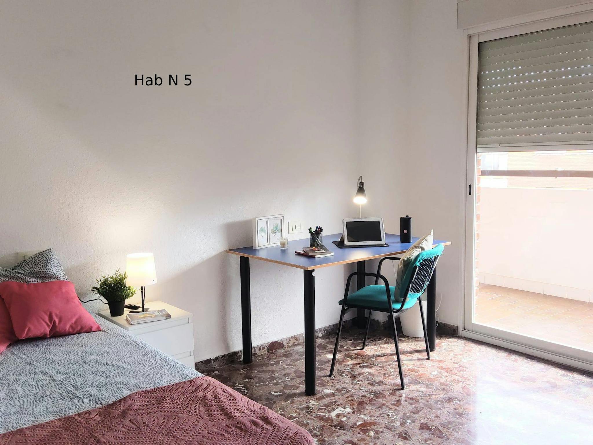 Carrer d'Ibi, Paterna preview