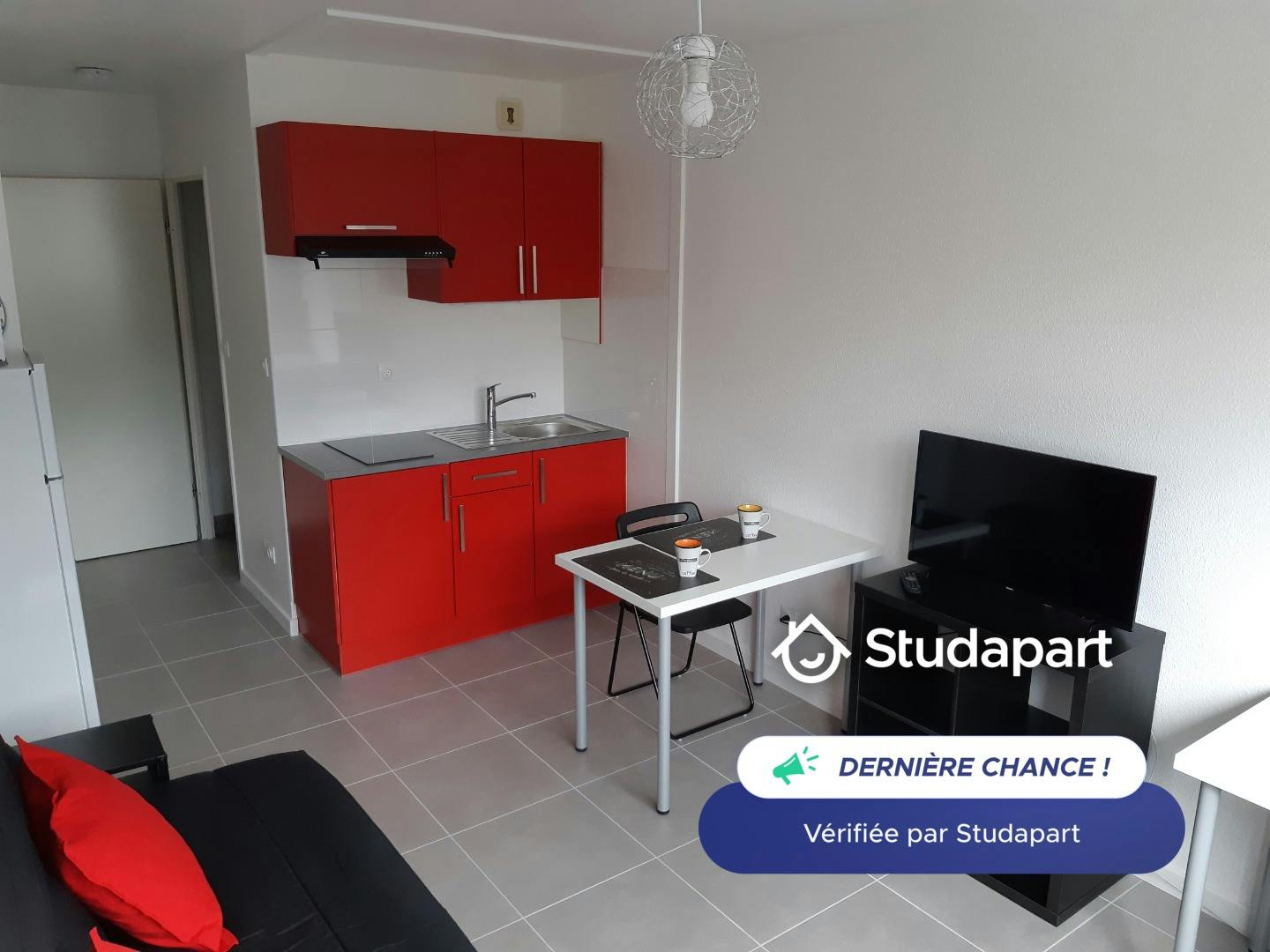 Apartamento para alugar por € 650 por mês em Grenoble, Rue Adrien Ricard