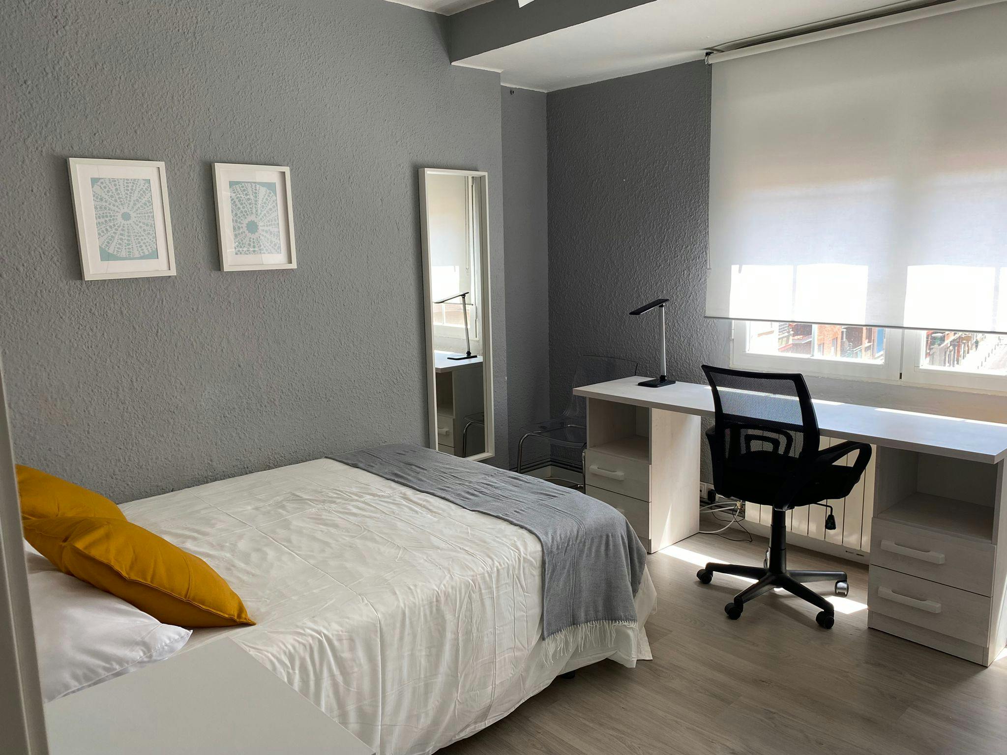Stanza privata in affitto a 420 € al mese a Zaragoza, Calle Juan José Lorente