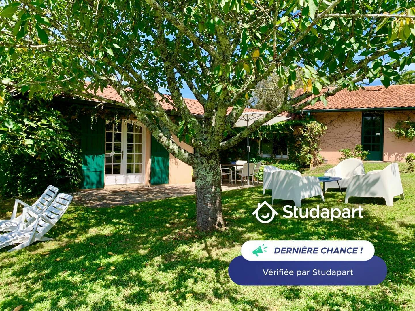 Casa in affitto a 1200 € al mese a Ustaritz, Chemin d'Oihanburua