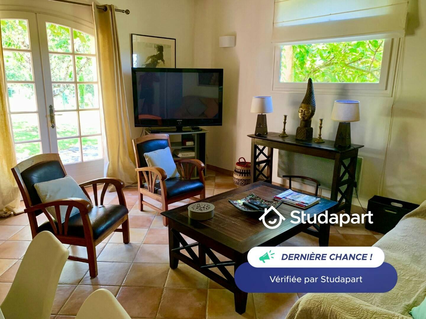 Casa en alquiler por 1400 € al mes en Ustaritz, Chemin d'Oihanburua