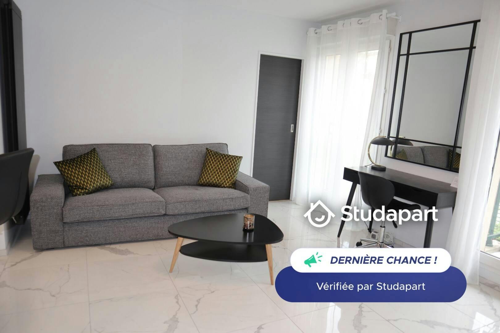 Apartment in Fontainebleau - View 3