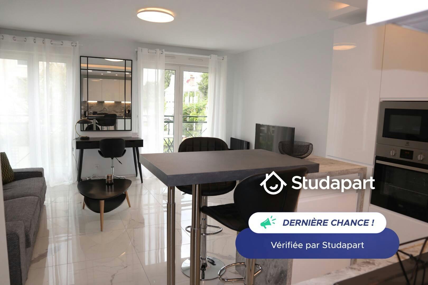Apartment in Fontainebleau - View 4