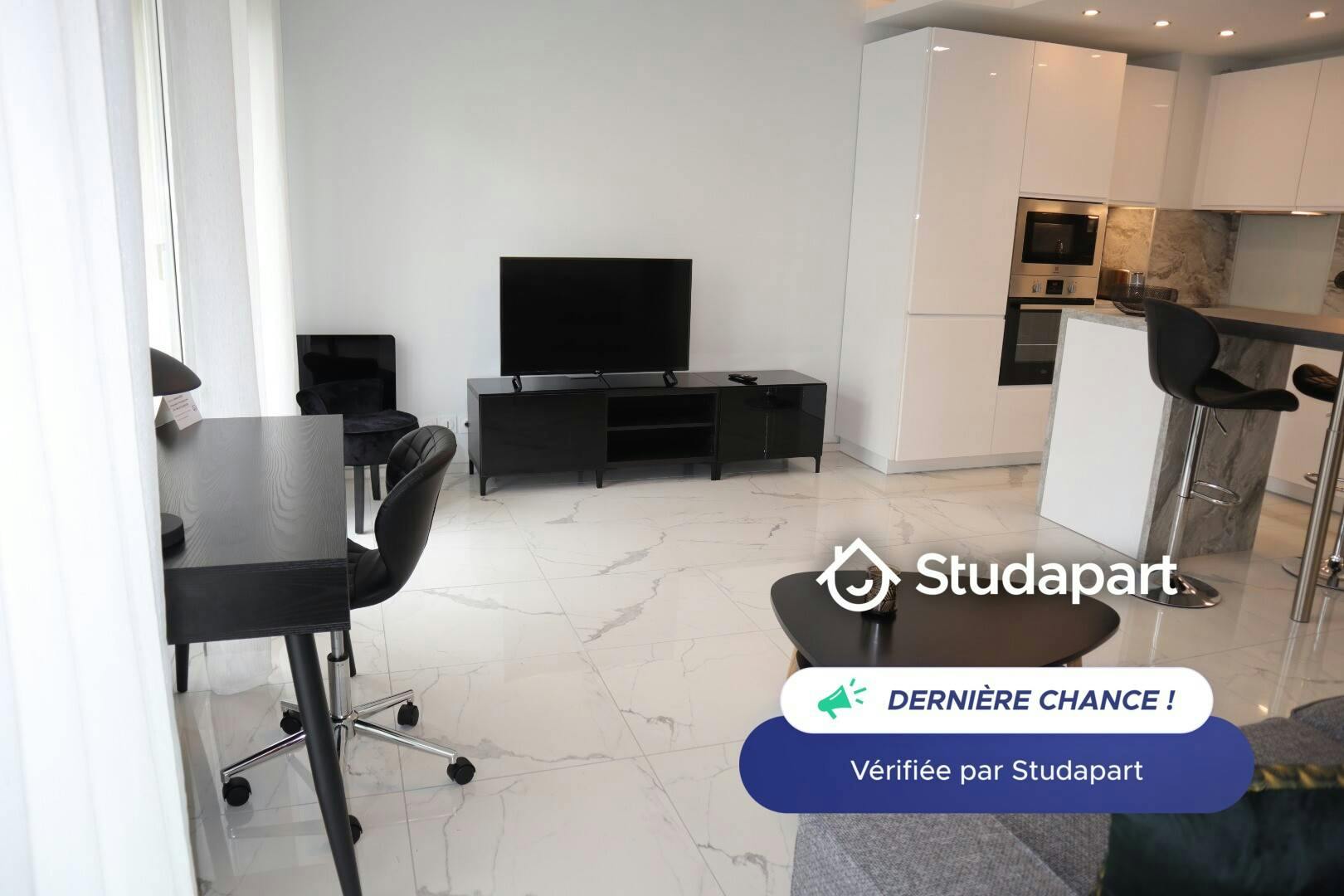 Apartment in Fontainebleau - More