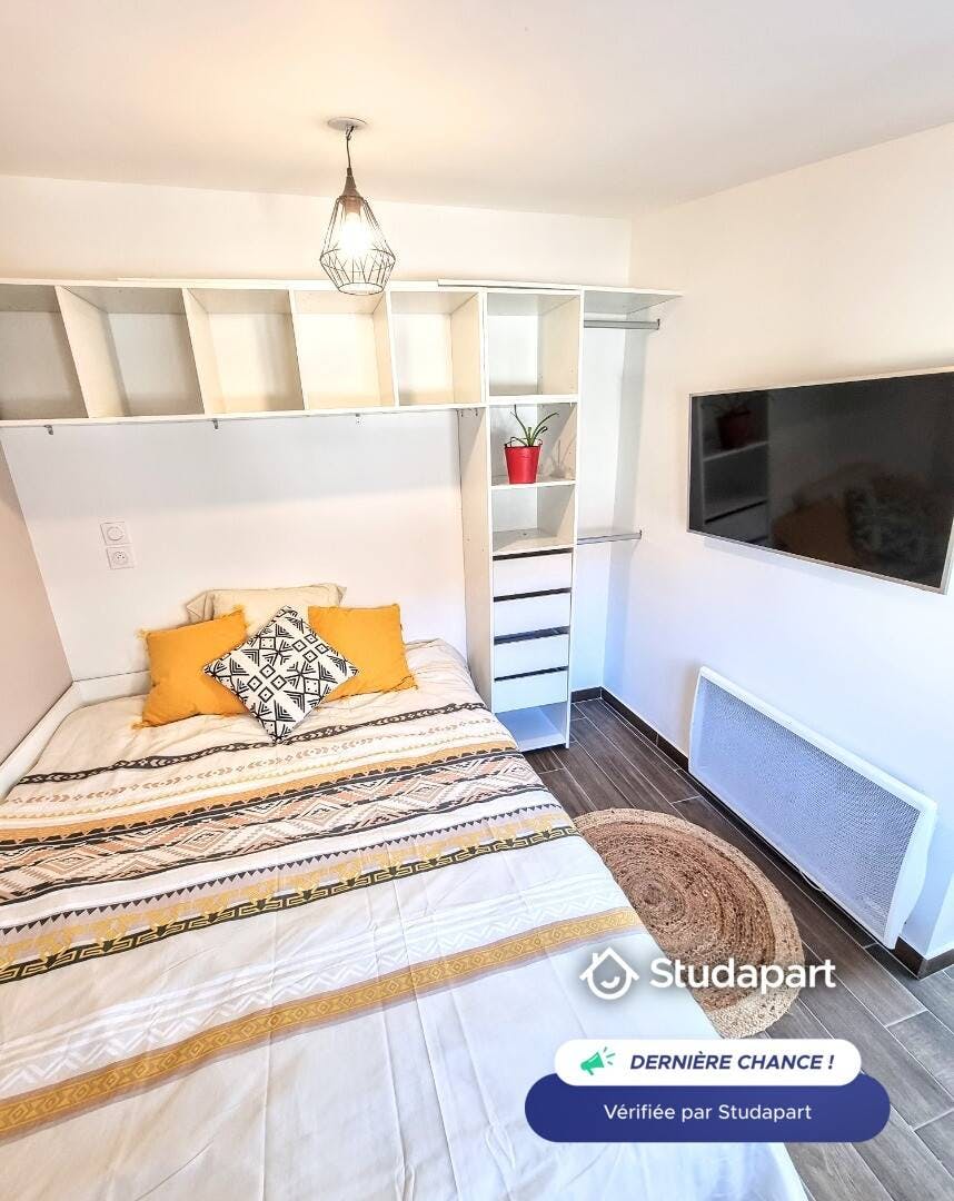 Casă de închiriat pentru 498 EUR pe lună în Saint-André-les-Vergers, Rue Simone Signoret