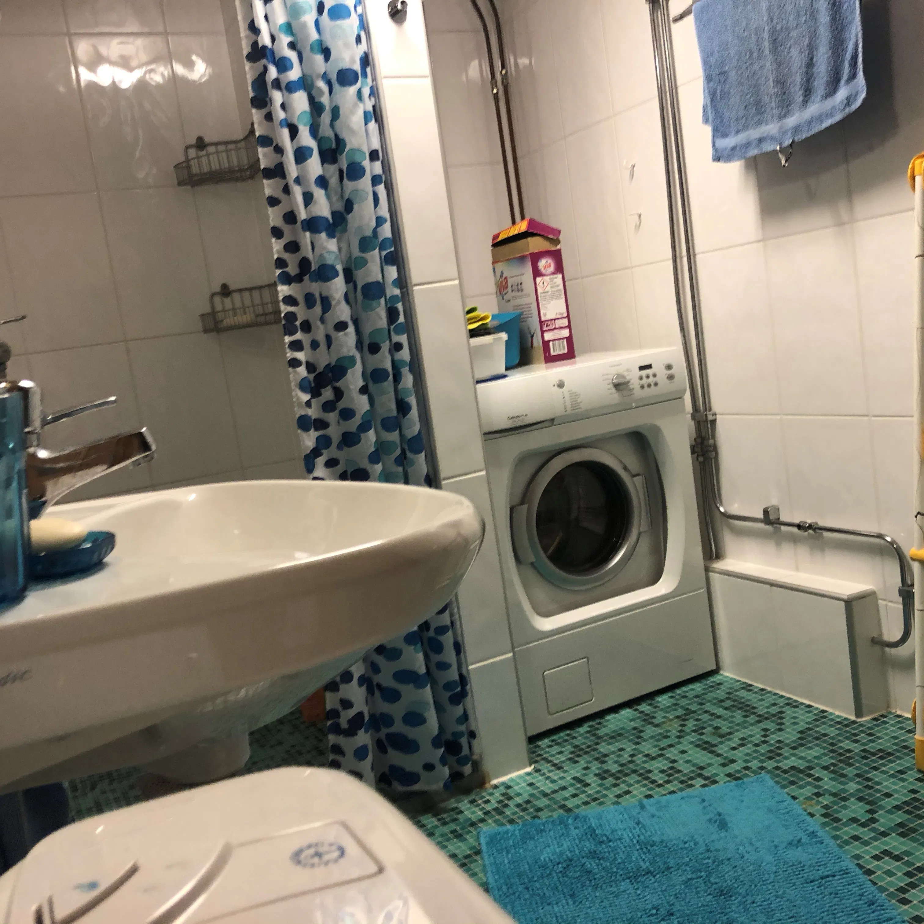 Private room for rent for SEK 6,454 per month in Västra Frölunda, Backsvalegatan