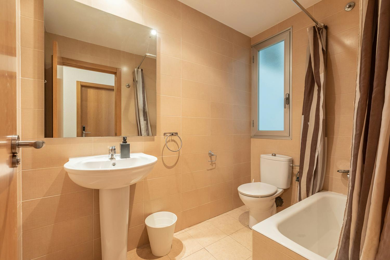 Apartment Valencia, 1 bed, 11m² — photo 19