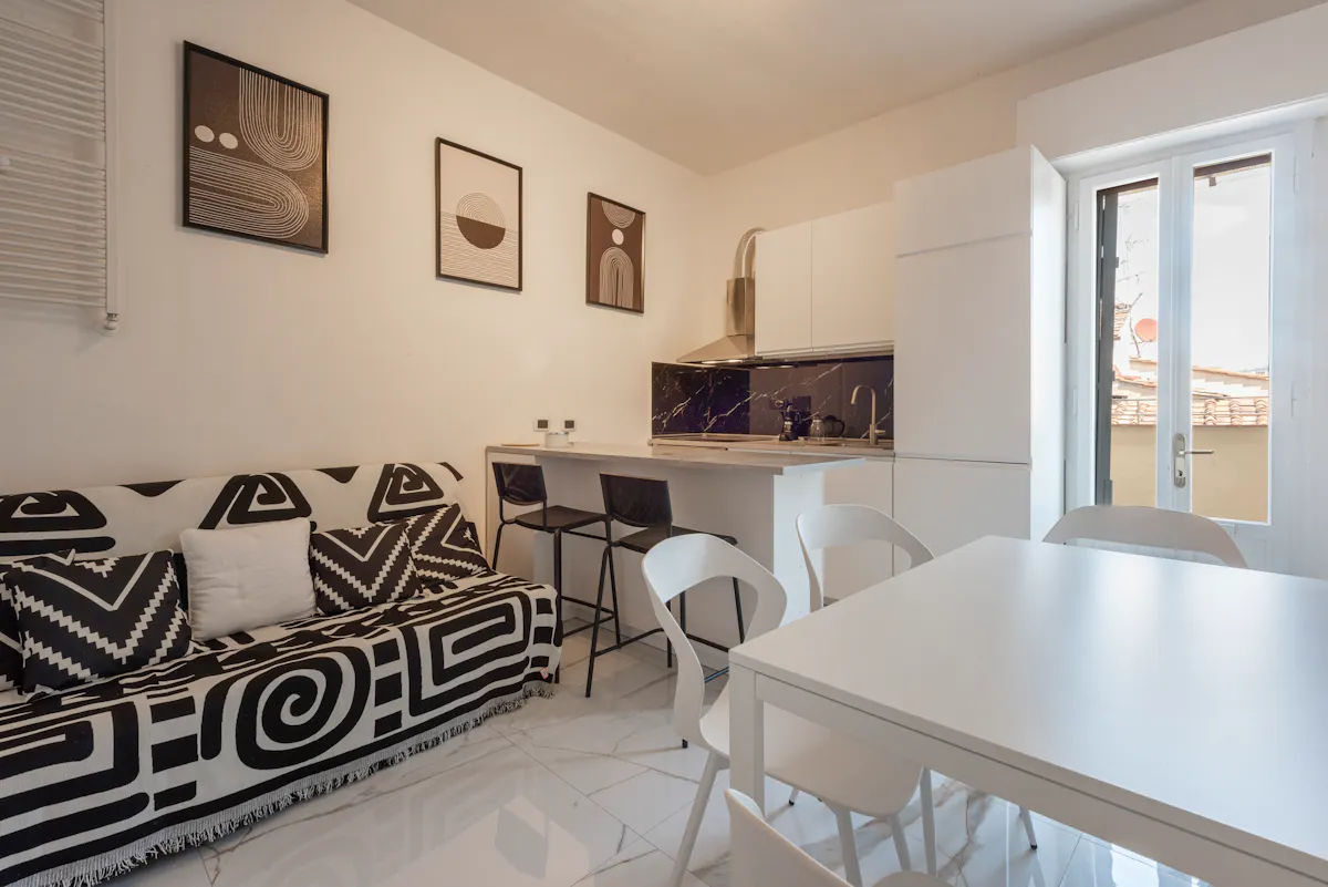 4-Bedroom Apartment in Via Guelfa, Florence (1543762) ROOM