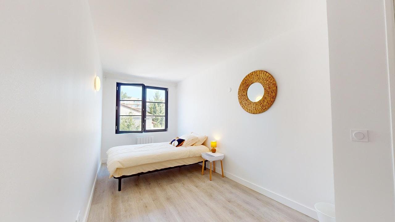 Apartment Villeurbanne, 260m² — photo 1