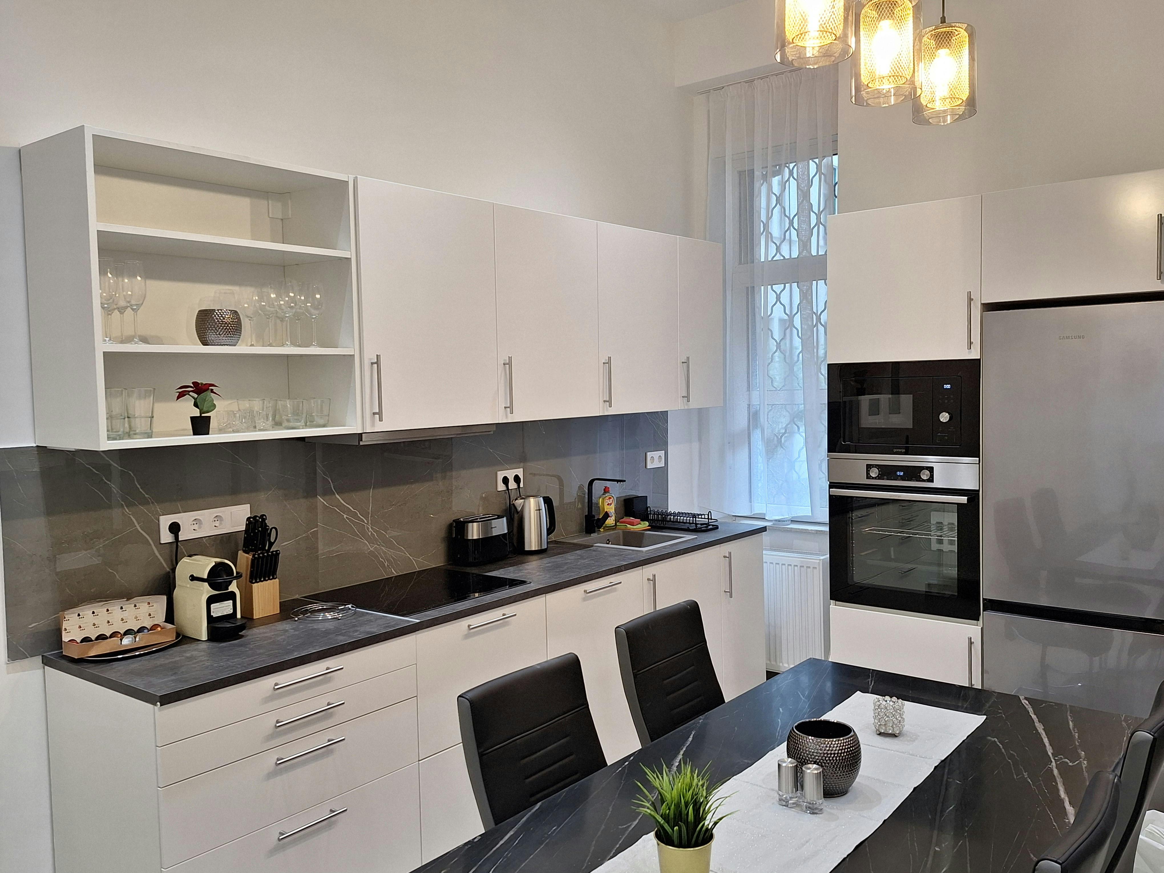 Apartment for rent for HUF 580,364 per month in Budapest, Nyár utca