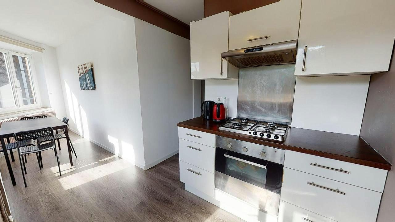 Private room for rent on Rue de l'Abbé Cousin, Lille - Plus
