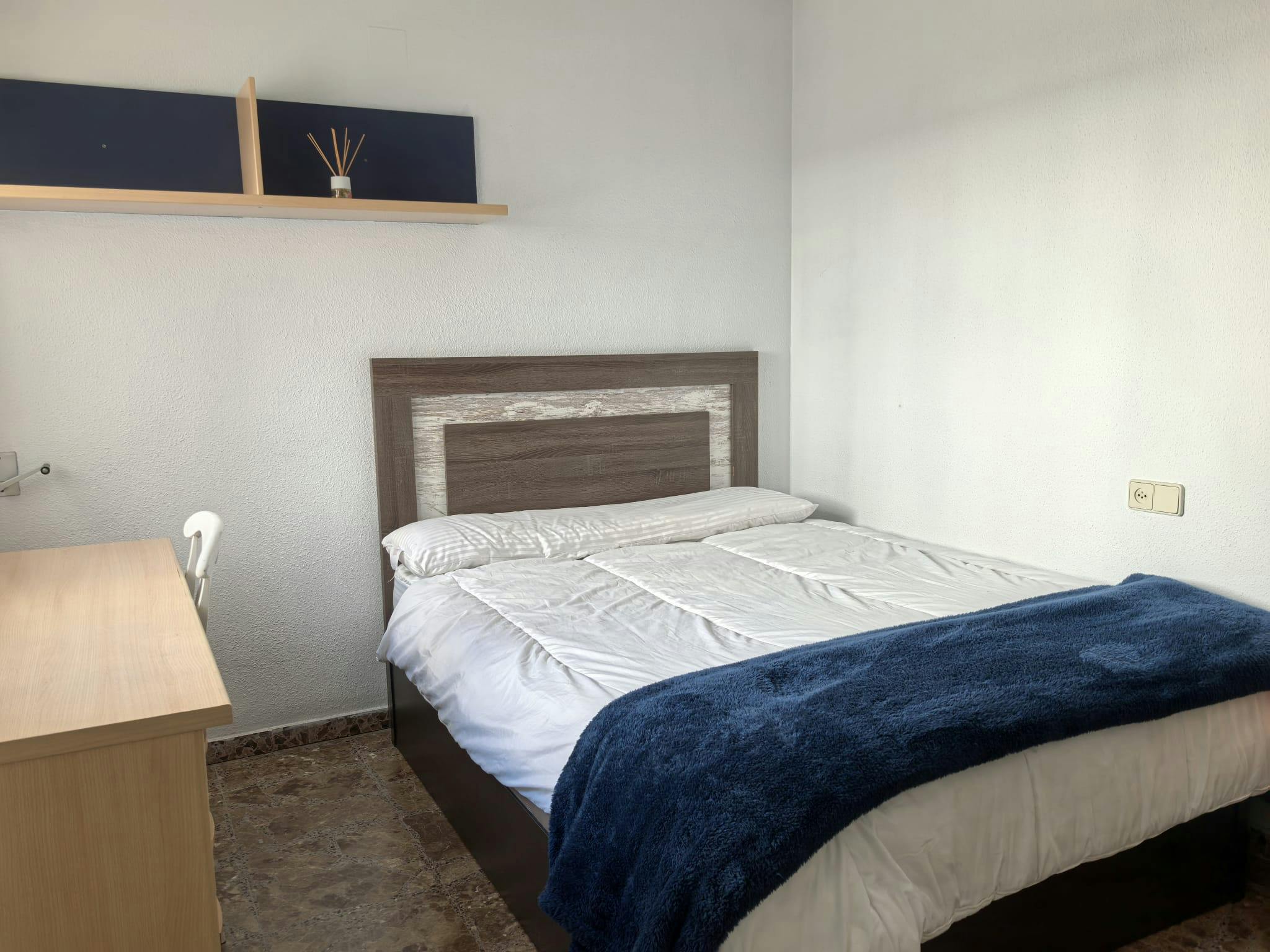 Calle Poeta Vila y Blanco, Alicante preview