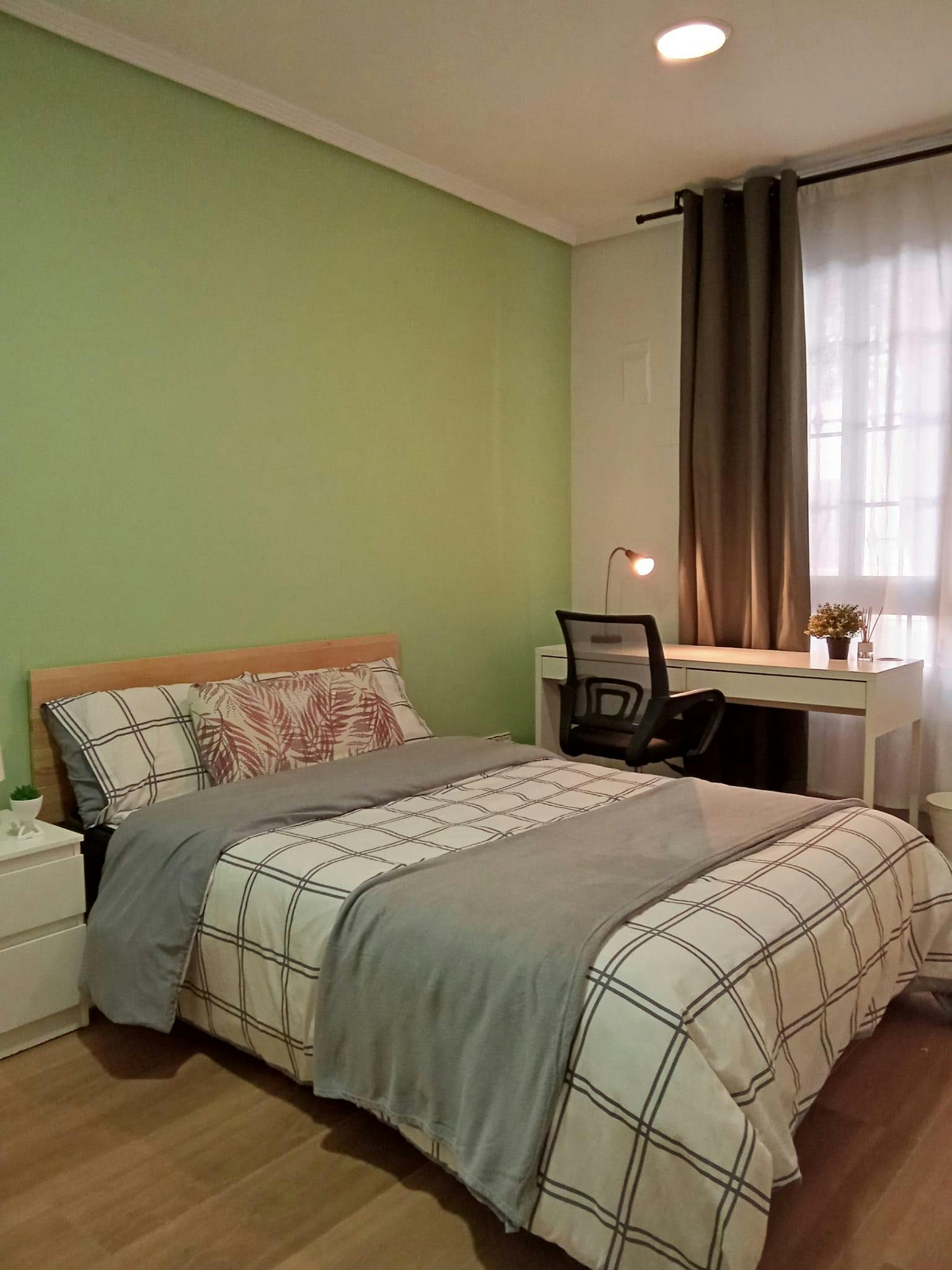 Calle Roma, Madrid preview