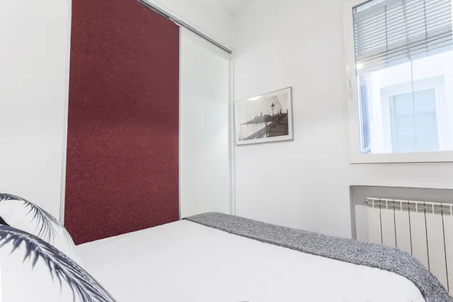 2-Bedroom Apartment in Calle del Monte Esquinza, Madrid (1544150) room image 2