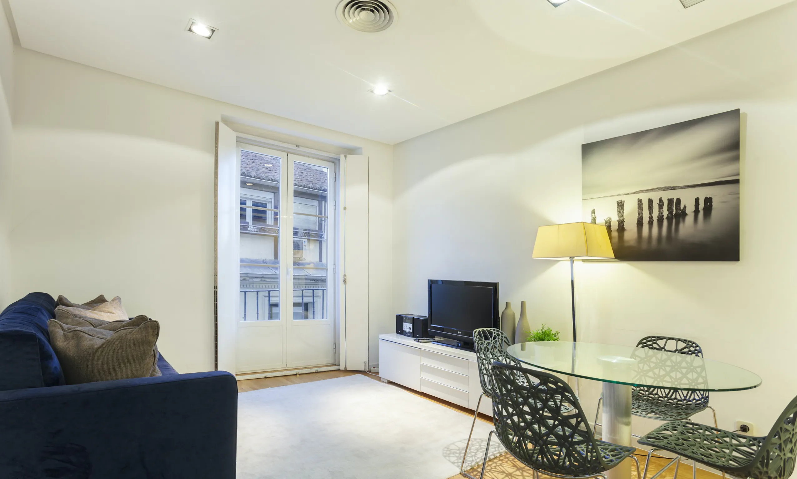 1-Bedroom Apartment in Carrera de San Jerónimo, Madrid (1544155) ROOM 1