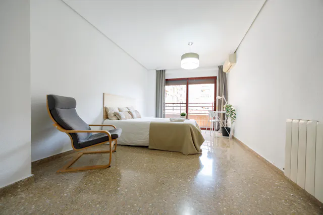 Private room in Calle Dolores Marqués, Valencia (1544162) room image 1