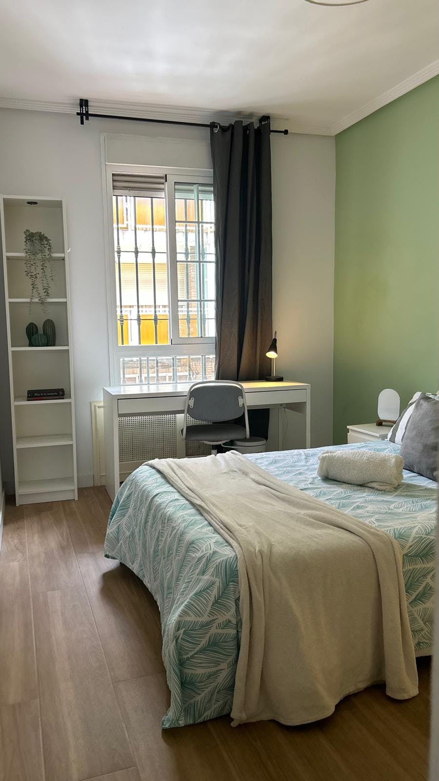 Calle Roma, Madrid preview