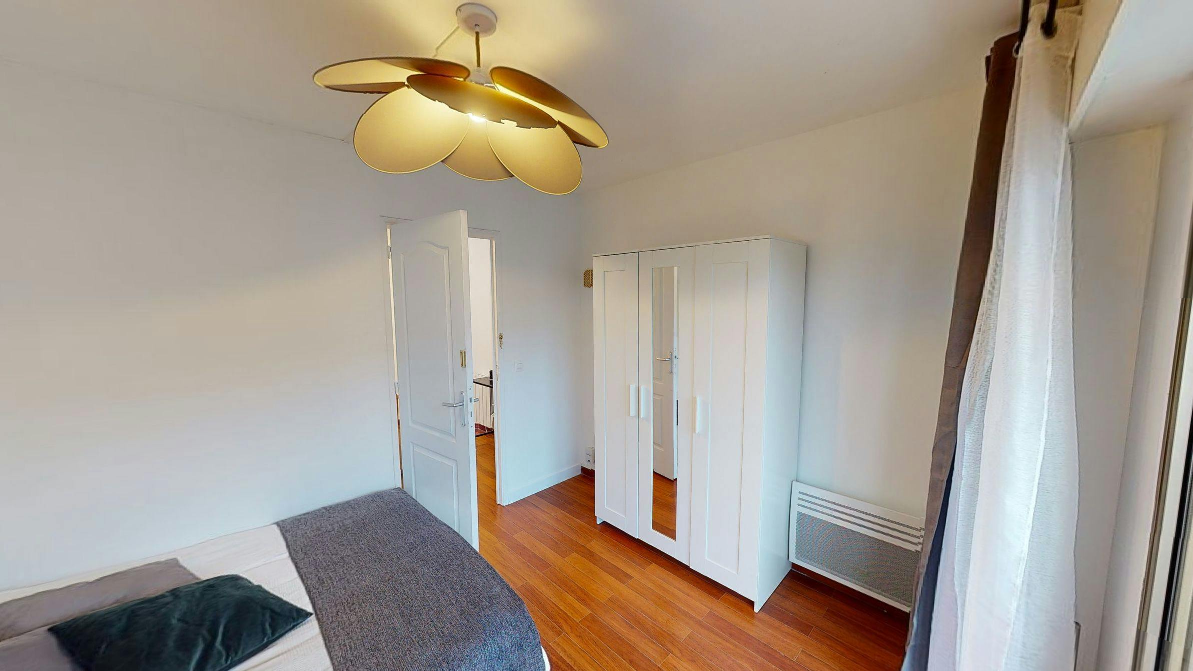 Private room for rent on Avenue de Versailles, Paris - Vue 4