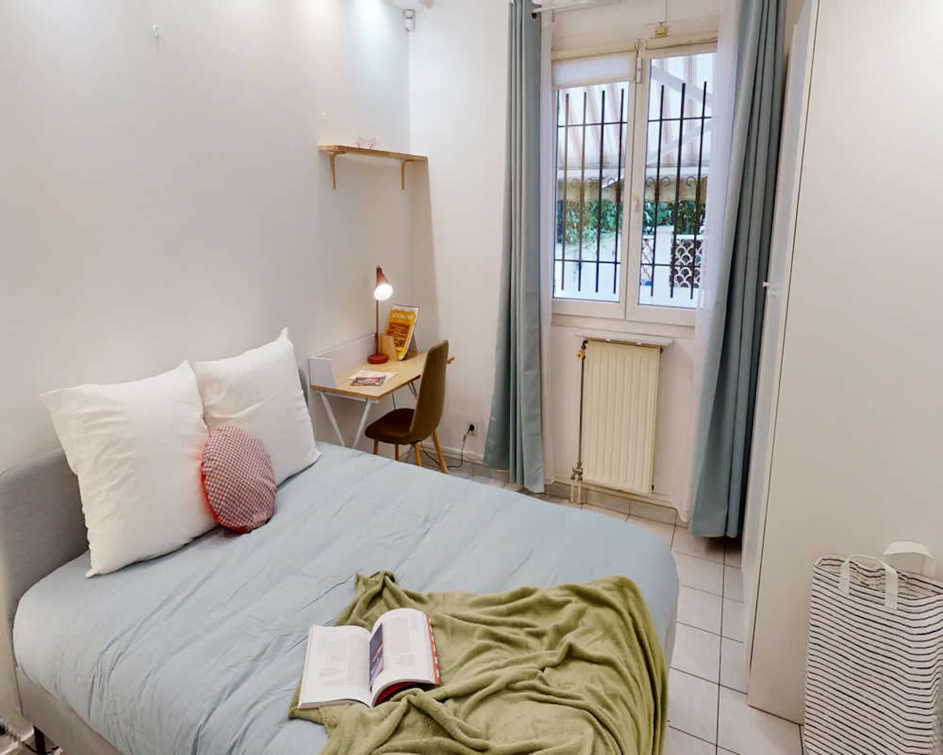 Rue Gustave Caillebotte, Hauts-de-Seine preview