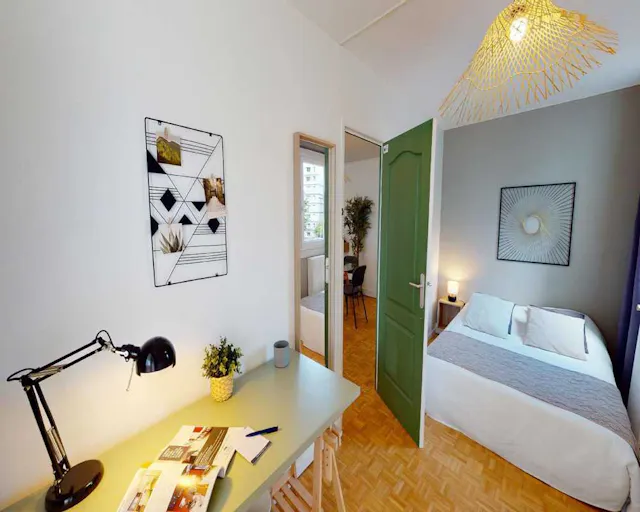 Private room in Square Henri Regnault, Courbevoie (1544275) room image 2