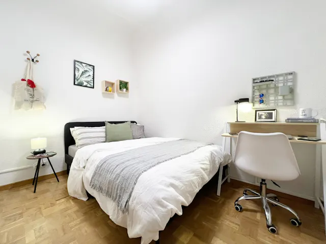 Private room in Avenida de Valladolid, Madrid (1544458) room image 1