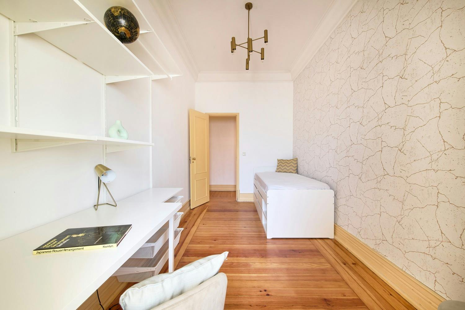 Avenida Álvares Cabral, Lisbon preview