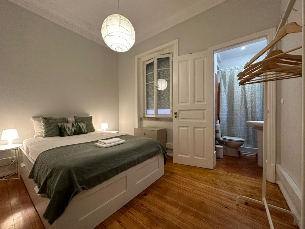 Private room for rent for €650 per month in Lisbon, Avenida António Augusto de Aguiar