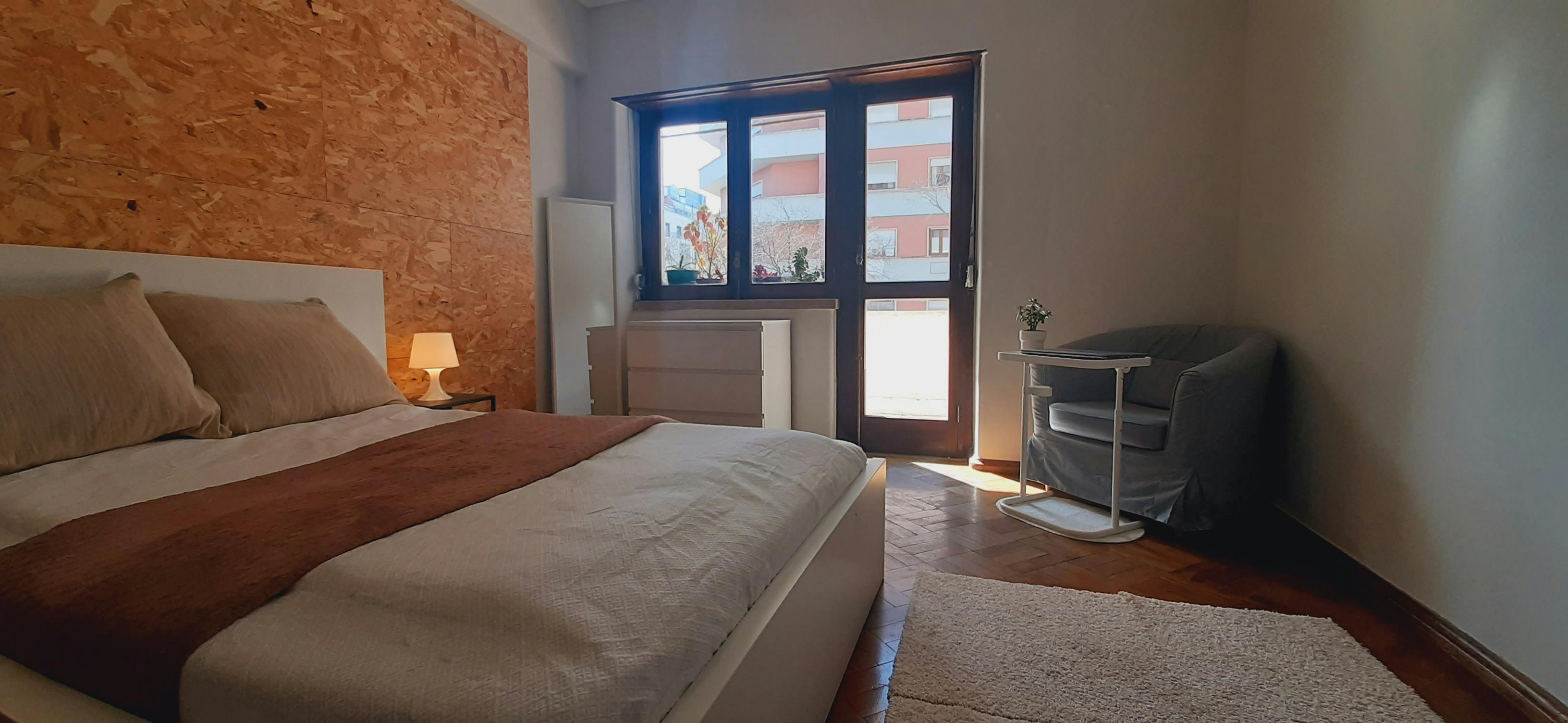 Avenida Defensores de Chaves, Lisbon preview