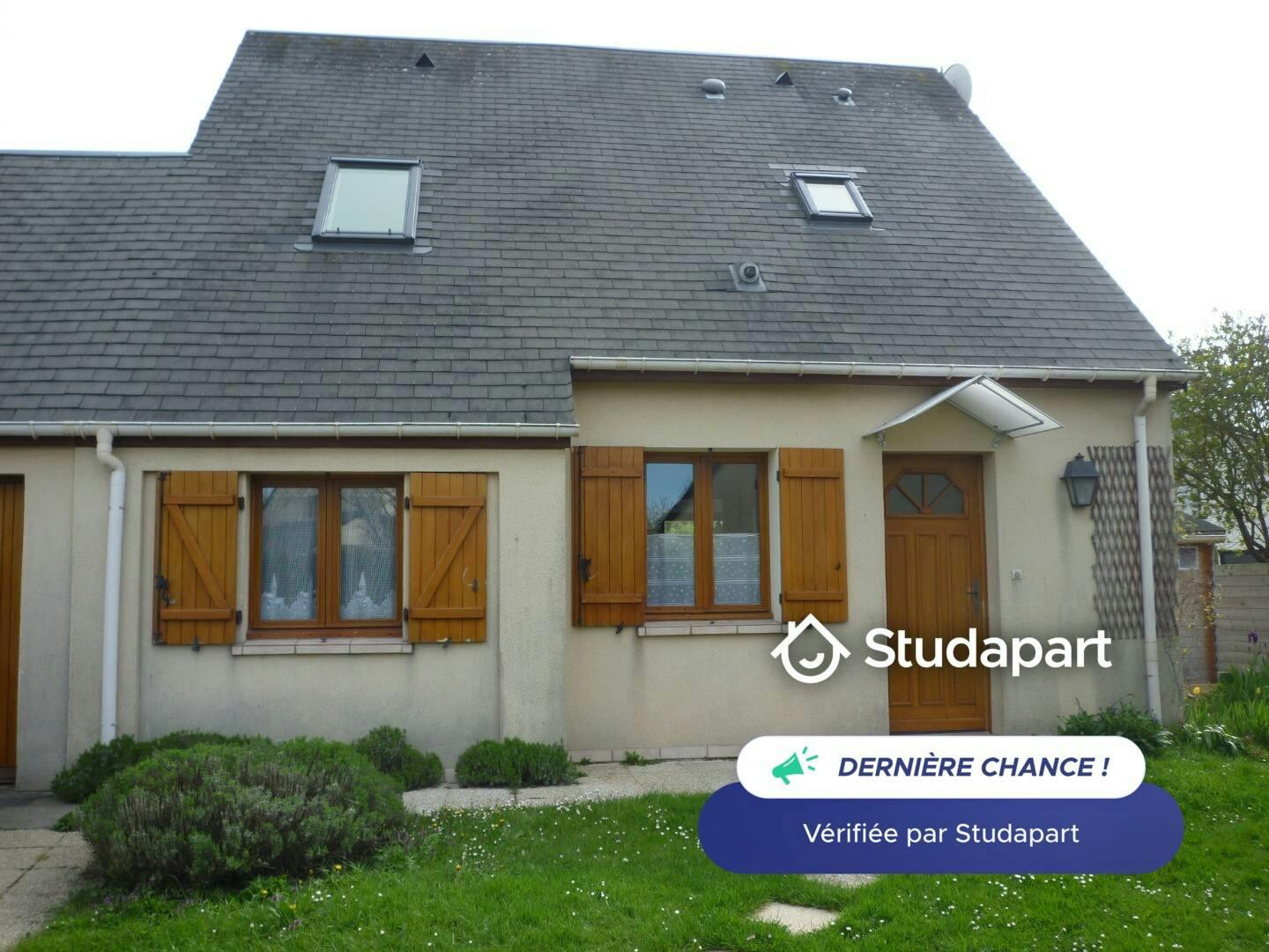 Hus att hyra för 560 € i månaden i Saint-Germain-la-Blanche-Herbe, Rue des Portiques