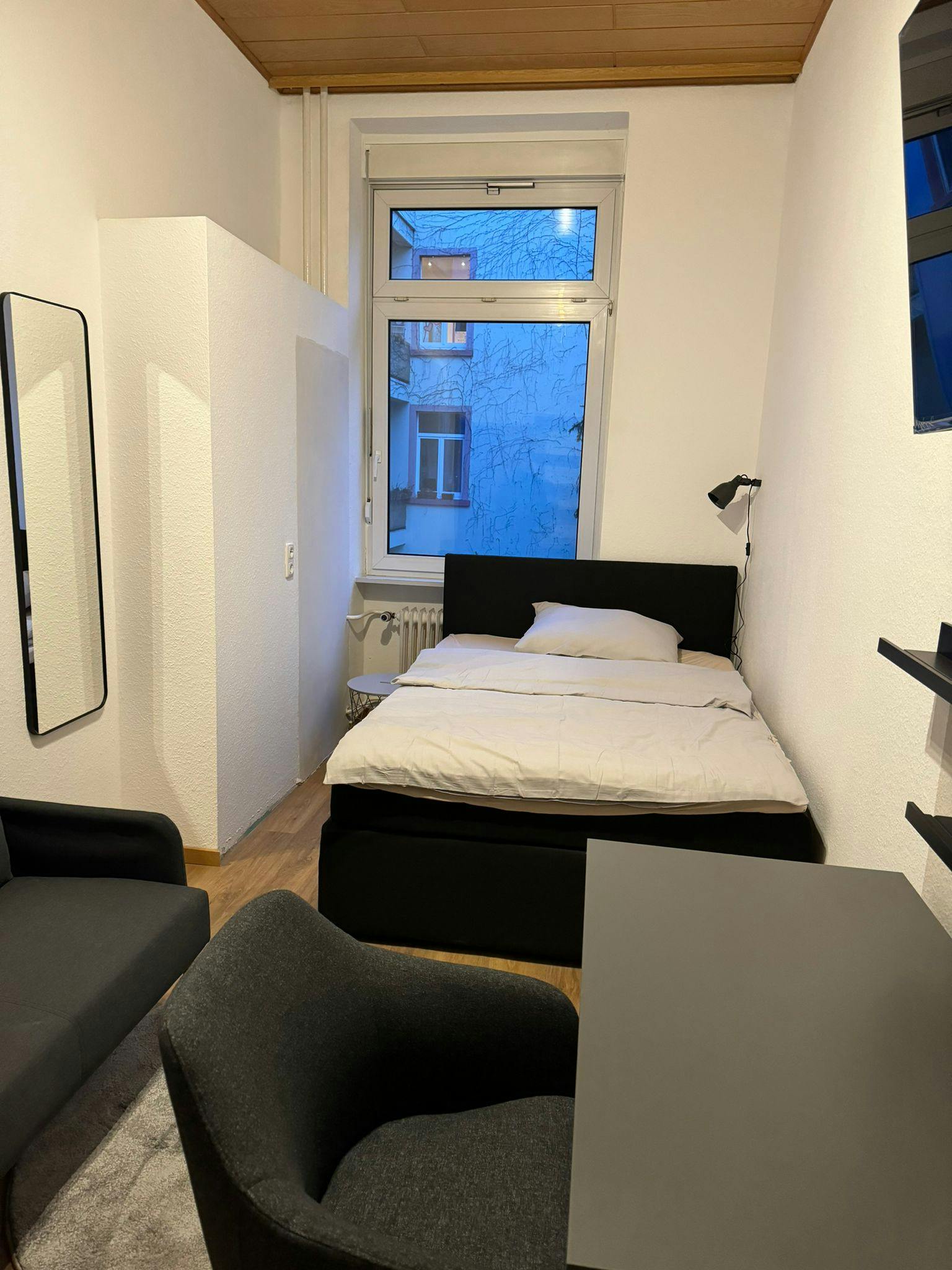 Apartment Frankfurt Am Main, 80m² — photo 1