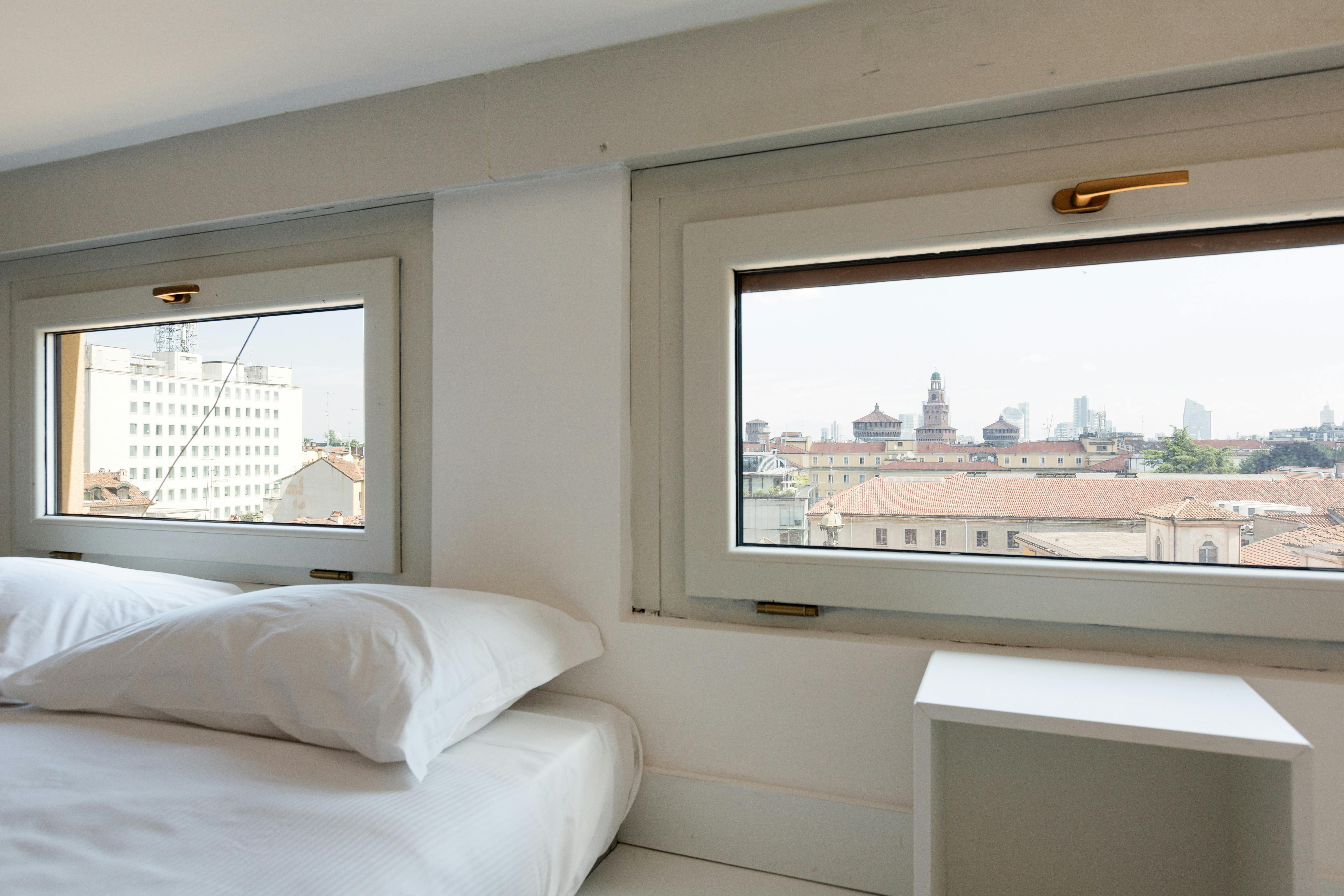 Studio for rent for €1,450 per month in Milan, Corso Magenta