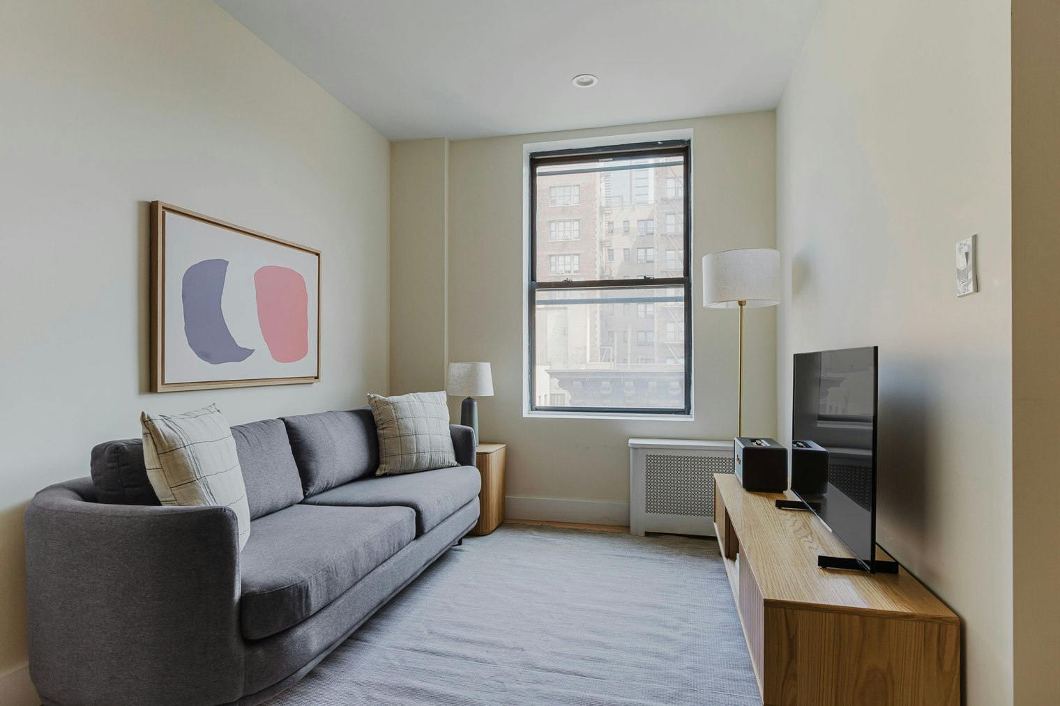 公寓 正在以 $7,577 的月租出租，其位于 New York City, West 97th Street