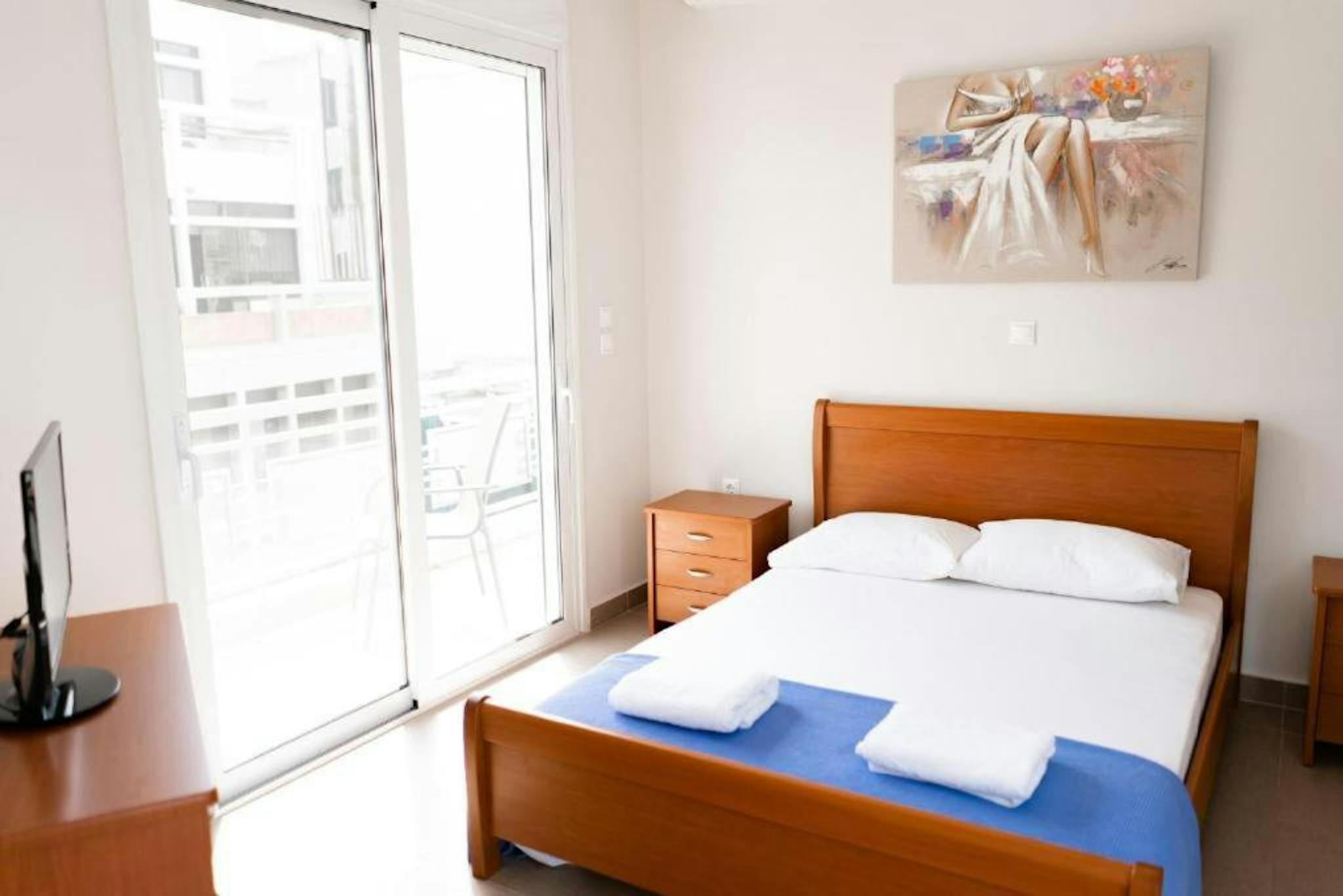 Ippokratous, Athens preview