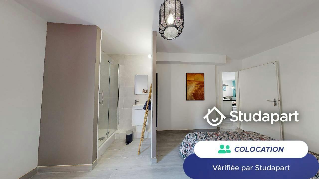 Private room for rent on Place de Carpentras, Toulouse - Plus