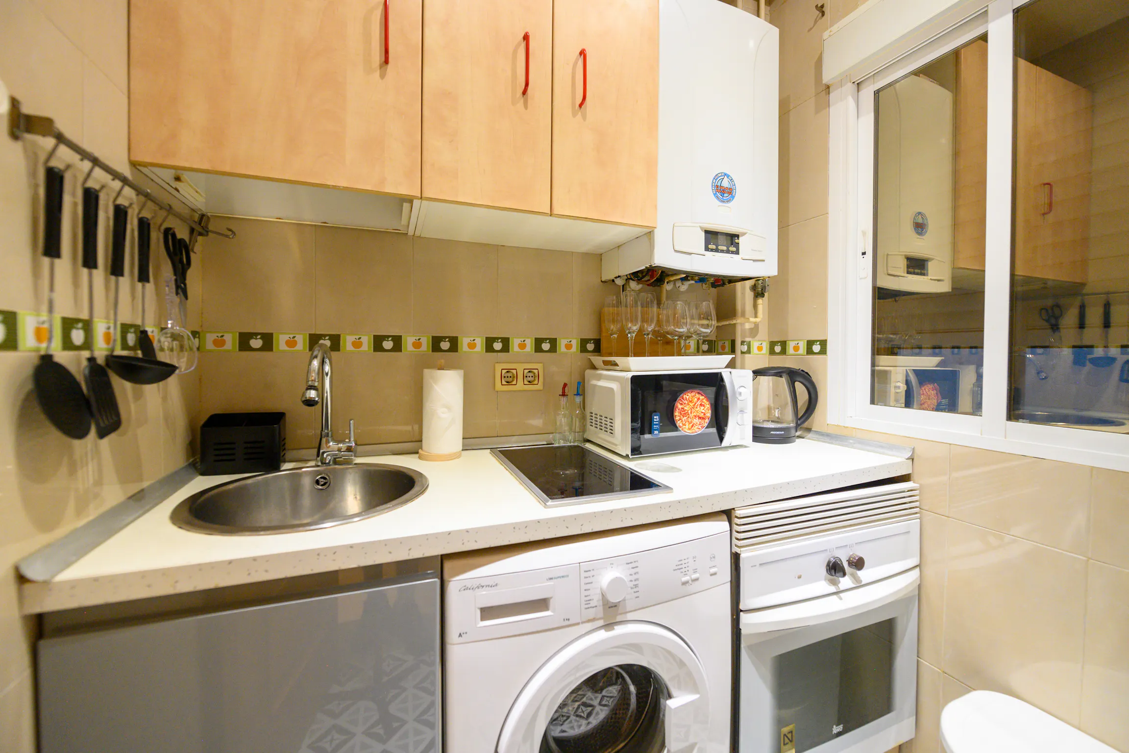 2-Bedroom Apartment in Calle de la Paloma, Madrid (1544971) ROOM 2