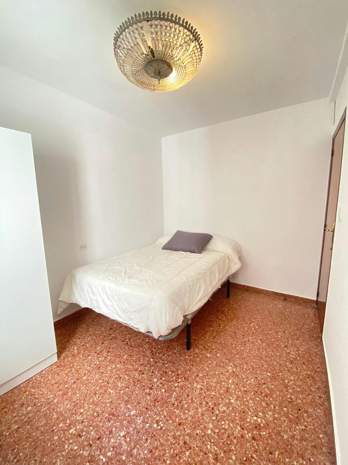 Calle de la Democracia, Valencia preview