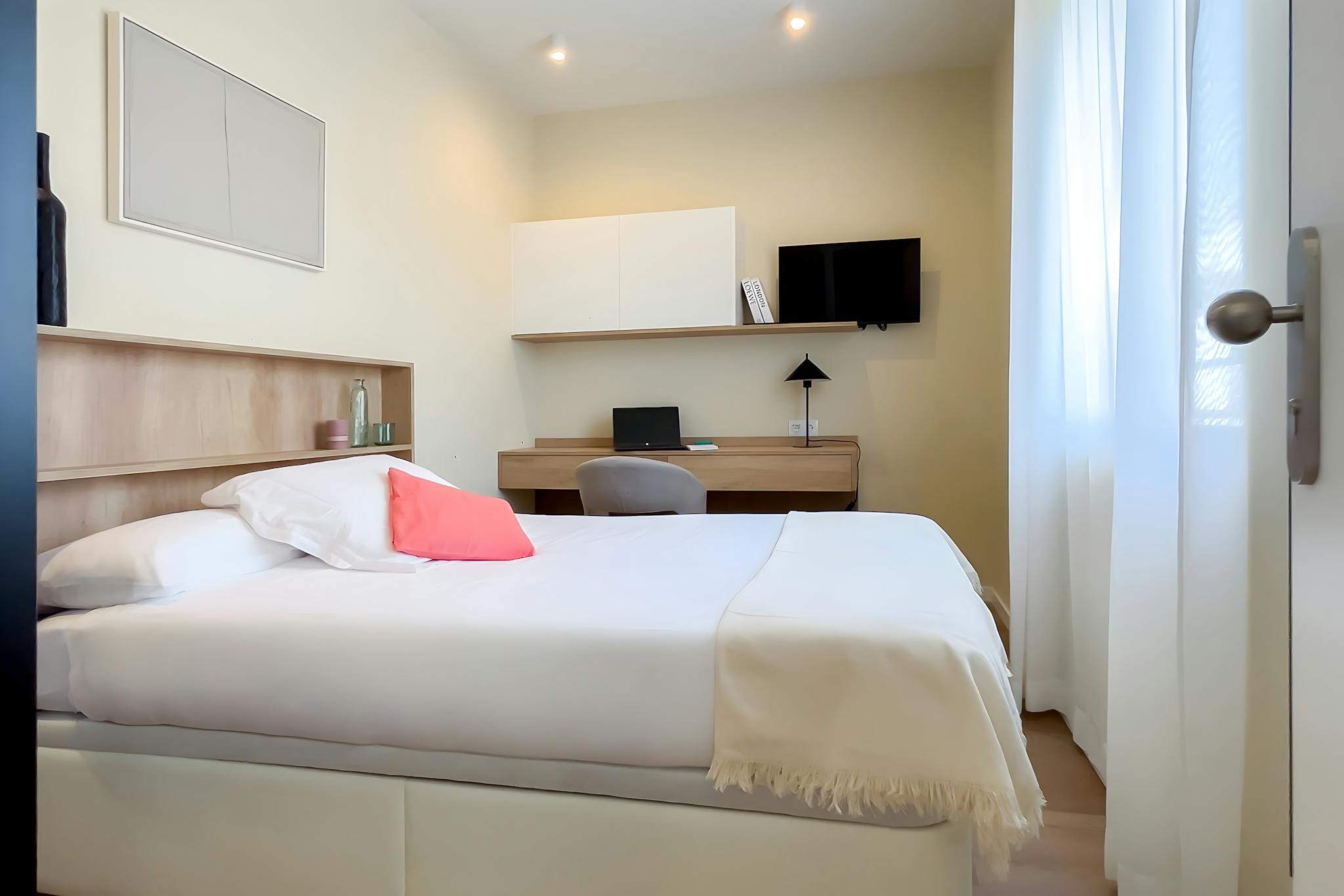 Calle Donoso Cortés, Madrid preview