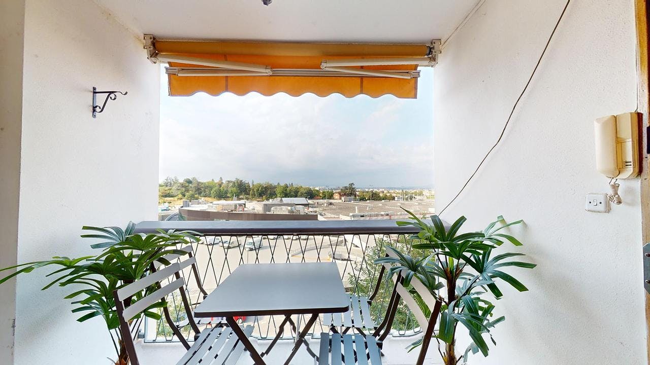 Apartment Bron, 69m² — photo 3