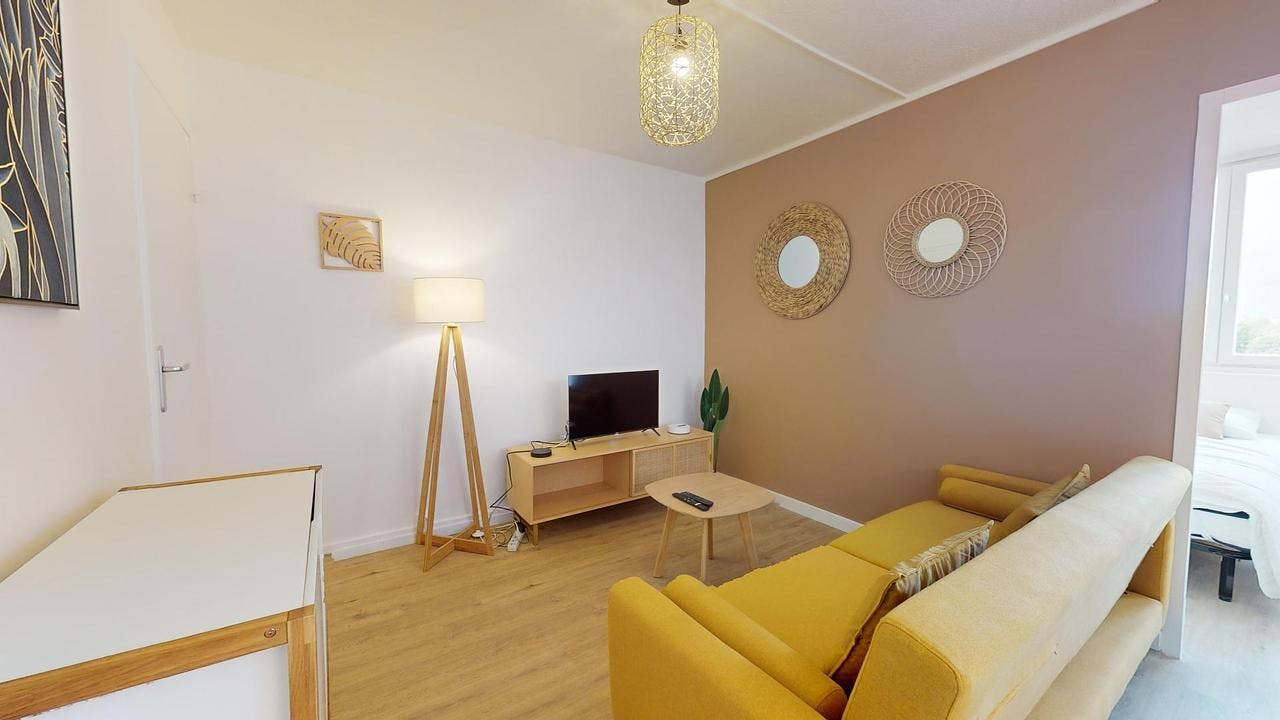 Apartment Bron, 69m² — photo 6