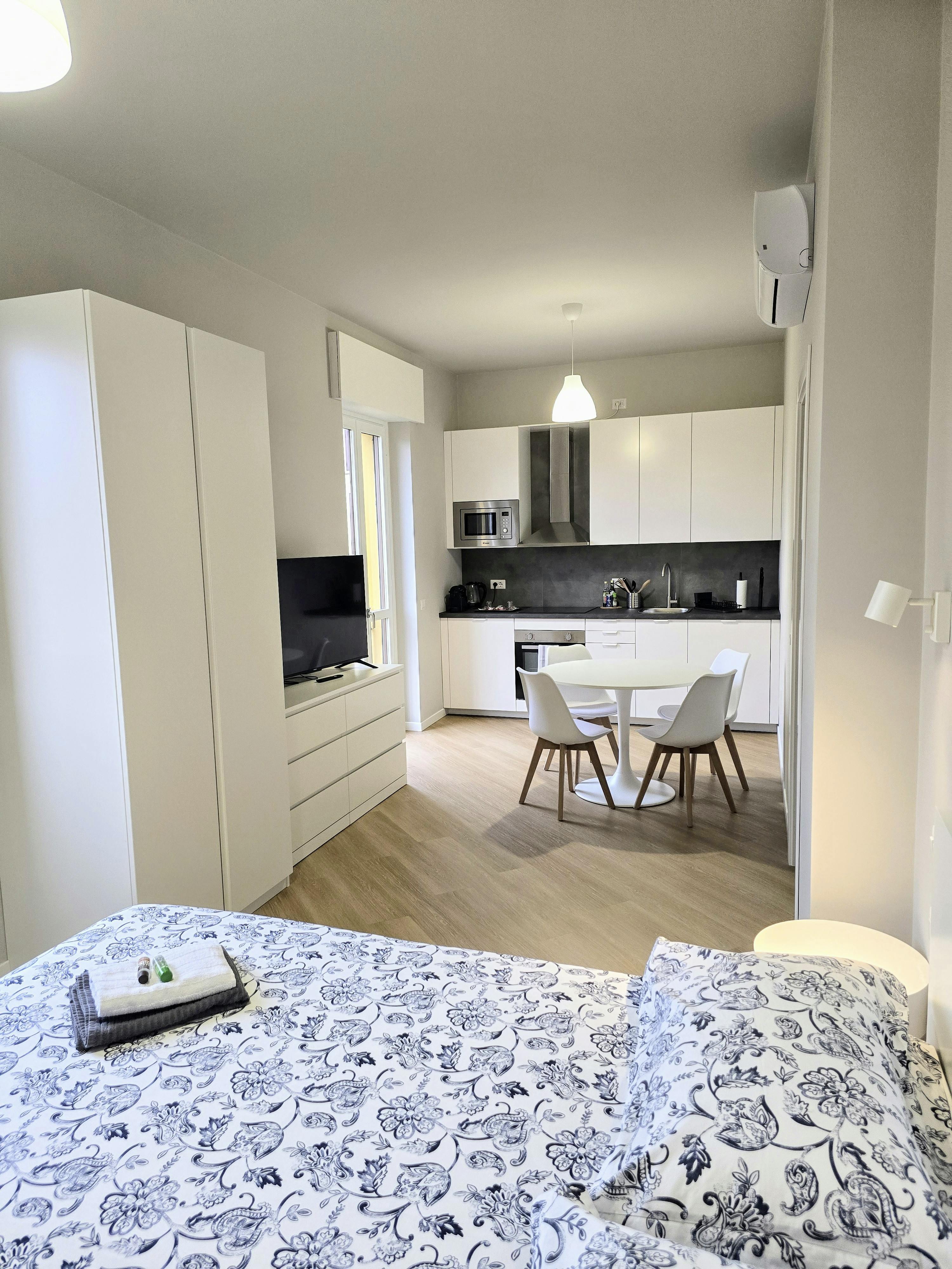 Lägenhet att hyra för 2 800 € i månaden i Monza, Via Marco Polo