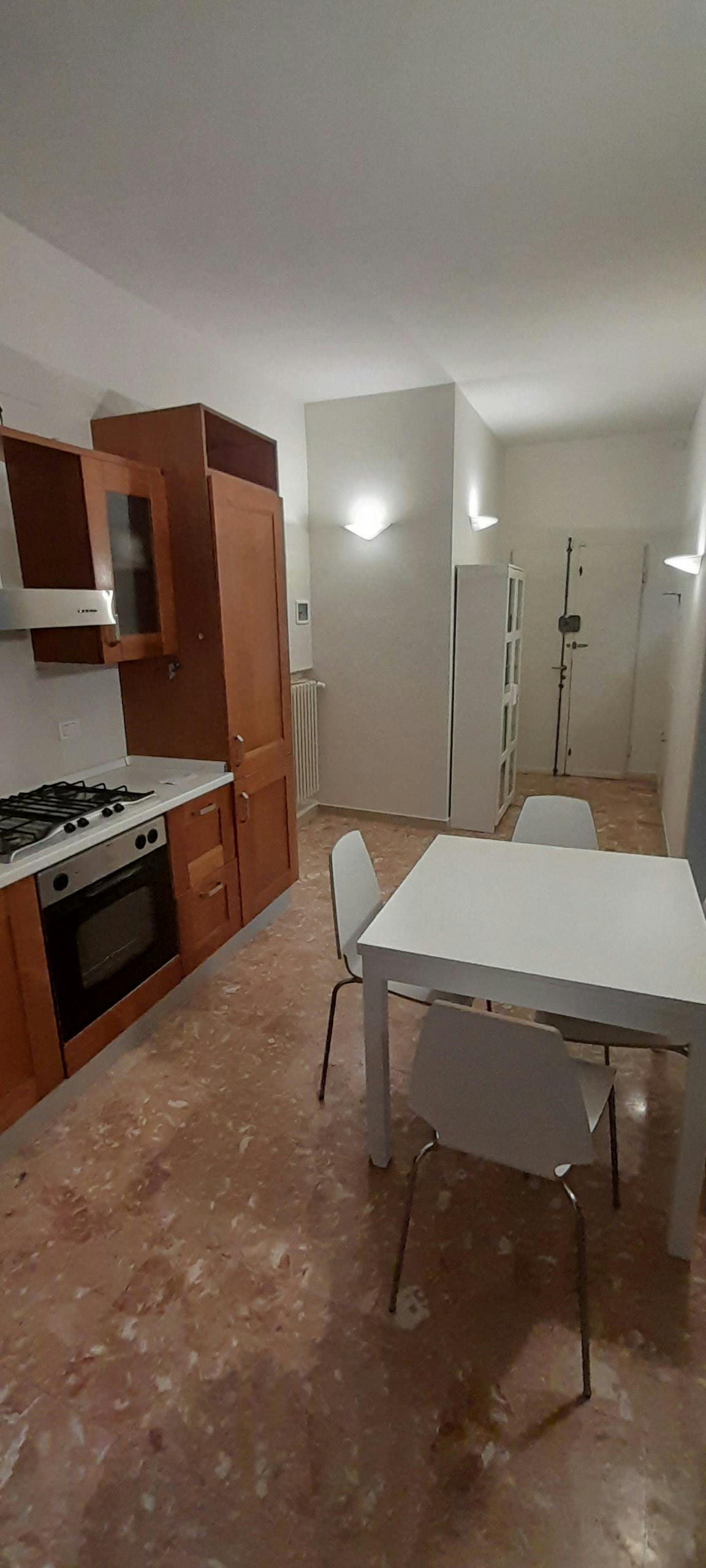 Single room Florence, 1 bed, 15m² — photo 1